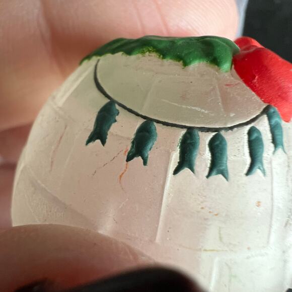 Vintage 1993 Hallmark Merry Miniatures Christmas Eskimo Boy and Igloo - Picture 8 of 8